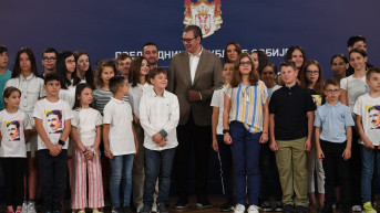 Vučić sa decom.