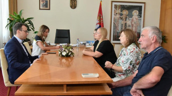 Petar Petković sa porodicom Nikole Nedeljkovića
