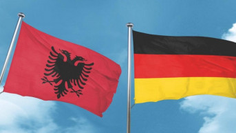 Zastave Albanije i Nemačke Zastave Albanije i Nemačke