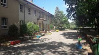 Osnovna škola u Dečanima