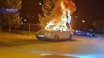 Zapaljen auto Leposavić