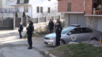 Kosovska policija u naselju Brđani Kosovska policija u naselju Brđani