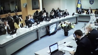 Nenad Rašić na sednici vlade u Prištini