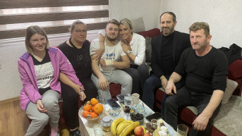 Dajana Paunović u poseti Milošu Dajana Paunović u poseti Milošu