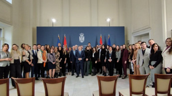 Dačić sa budućim diplomatama