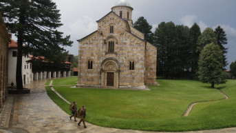 Manastir Dečani i italijanski vojnici KFOR-a