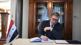 Vučić se upisuje u knjigu žalosti u ambasadi Sirije Vučić se upisuje u knjigu žalosti u ambasadi Sirije