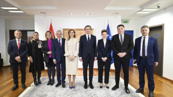 Kurti sa albanskom delegacijom.jpg