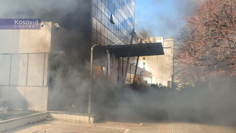 Dimne bombe bačene ispred Vlade