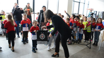 Predstavnici Kancelarije za KiM uručili pomoć od devet miliona dinara sportskim kolektivima u Severnoj Mitrovici