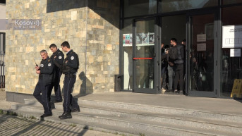 Policija isterala novinare sa biračkog mesta