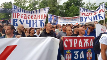 Srbi sa Kosova ispred Skupštine Srbije