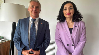 Jorn Rode i Vjosa Osmani