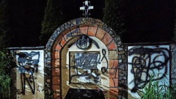 Oskrnavljen spomenik žrtvama fašizma