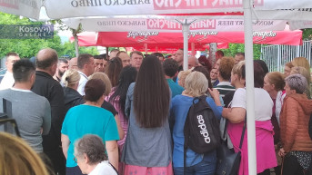 Rakić, Simić i Milović sa građanima Zvečana