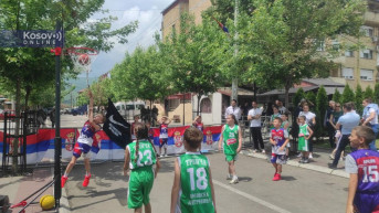Mališani igraju basket u Zvečanu
