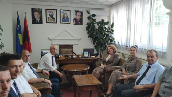 Rozeta Hajdari sa gradonačelnikom Dragaša Rozeta Hajdari sa gradonačelnikom Dragaša