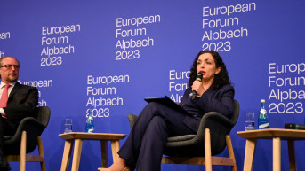 Predsednica Kosova Vjosa Osmani i ministar spoljnih poslova Austrije Aleksandar Šalenberg na Evropskom forumu Alpbah
