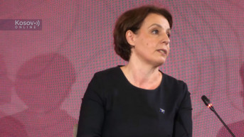 Donika Gervala na Bledskom forumu