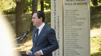Aljbin Kurti spomenik Zid časti