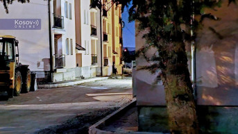 Nekoliko lica nasilno obilo nedovršenu zgradu u Leposaviću 