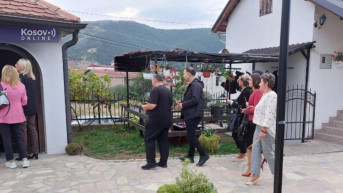 Paljenje sveća u Štrpcu