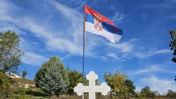 Nova zastava na spomeniku stradalim Srbima u Orahovcu