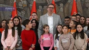 Vučić sa osnovcima iz Zvečana
