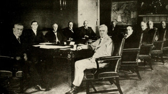 Kabinet predsednika SAD Vudro Vilsona (prvi s leva), decembar 1917.