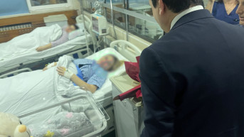 Aljbin Kurti u poseti porodilištu Aljbin Kurti u poseti porodilištu