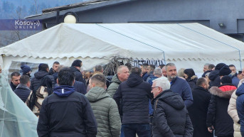 Leposavić potpisivanje peticije za smenu gradonačelnika