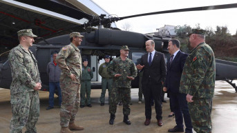 peleši blac hauk helikopteri
