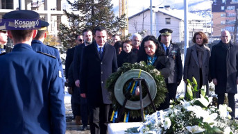 Osmani i Kurti na grobu Ibrahima Rugove