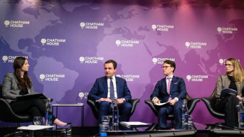 Kurti na panelu Instituta Četam haus