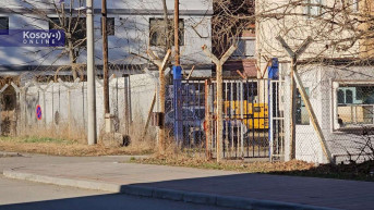 Oko policijske stanice u Leposaviću podignuti betonski blokovi