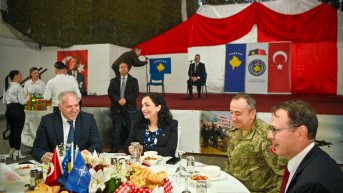 Osmani turskim vojnicima Kfora na Iftaru