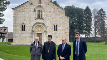 Francuske diplomate u Visokim Dečanima Francuske diplomate u Visokim Dečanima
