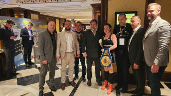 Ambasador Srbije u Austriji Marko Blagojević sa prvakinjom sveta u VBF-u Ninom Pavlović