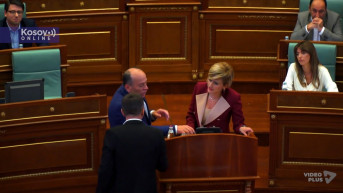 Tenzije u Skupštini Kosova