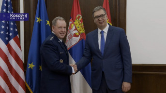 Aleksandar Vučić sa Džejmsom B. Hekerom