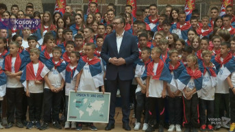 Aleksandar Vučić sa decom Sportskog kampa