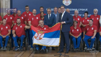 Vučić sa paraolimpijcima Vučić sa paraolimpijcima