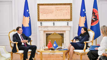 Vjosa Osmani i Tunč Angili