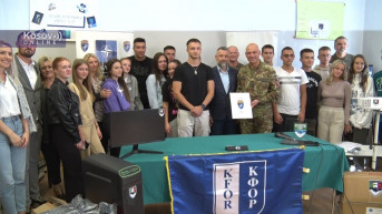 Kfor donirao opremu školi u Štrpcu