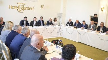 Aljbin Kurti sa gradonačelnicima opština na Kosovu Aljbin Kurti sa gradonačelnicima opština na Kosovu