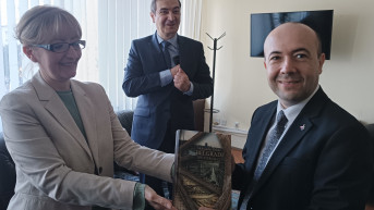 Marina Raguš sa zamenikom ministra spoljnih poslova Azerbejdžana Farizom Rzajevim Marina Raguš sa zamenikom ministra spoljnih poslova Azerbejdžana Farizom Rzajevim