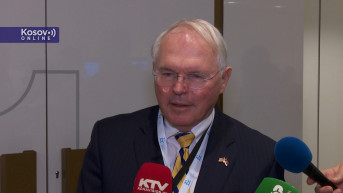 Kristofer Hil