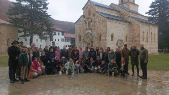 Učenici iz Dečana u manastiru Visoki Dečani