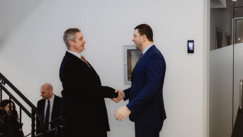 Memlji Krasnići sa Džonatanom Hargrivsom