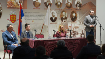 Petar Petković i Nataša Stanisavljević sa raseljenima